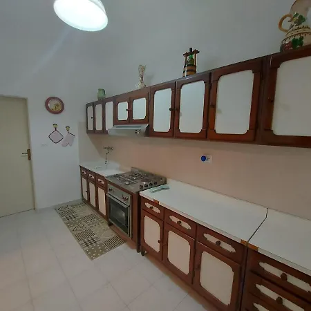 Cut Apartament Trapani